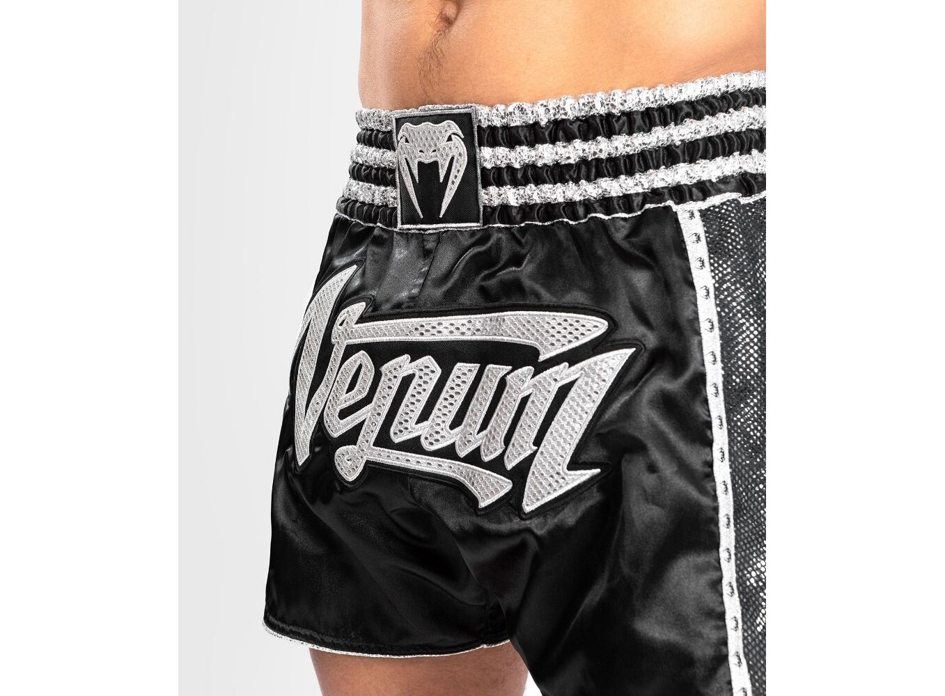 Short kickboxing outlet venum