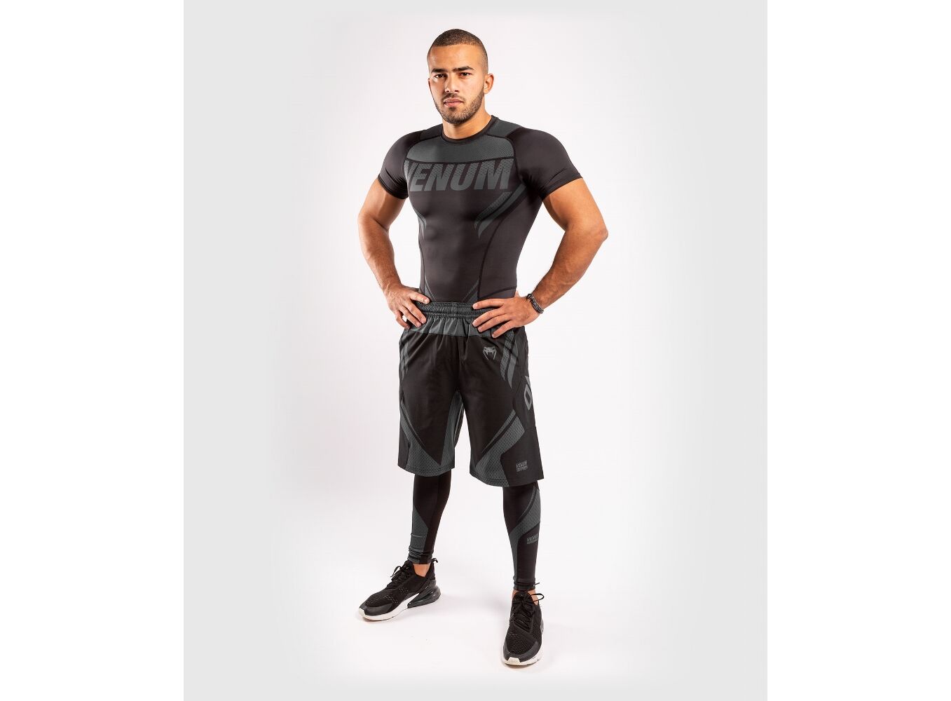 Venum T-shirt de compression Venum ONE FC Impactanches courtes